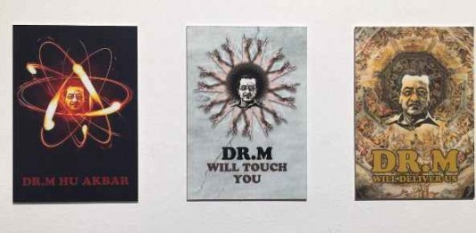 Dr. M, the man in the mirror, de Kenneth Chan